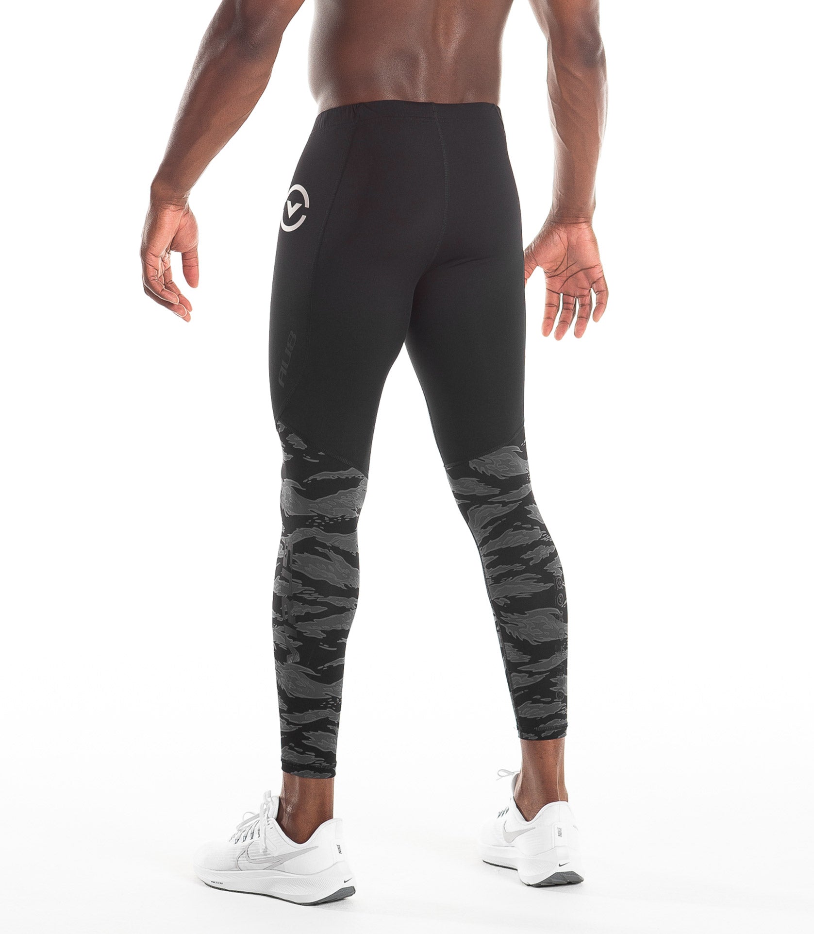 AU8 Tech Pants